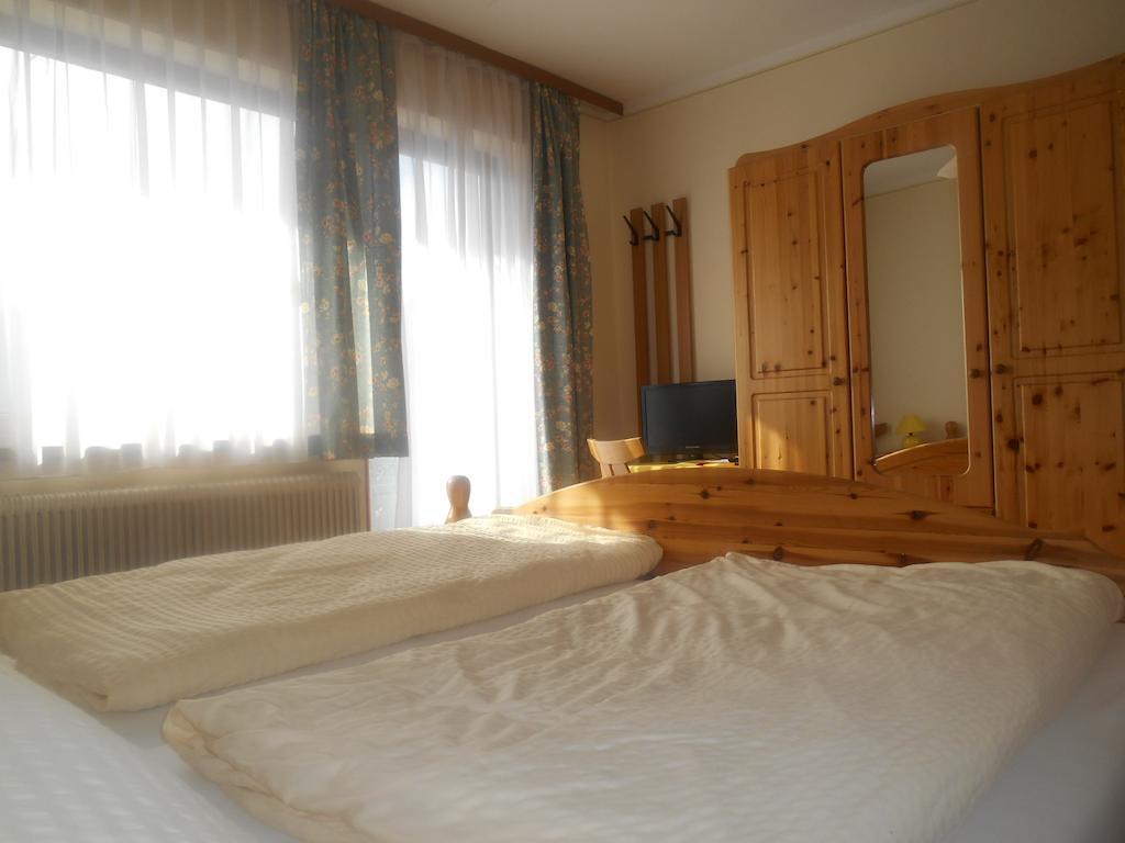 Gasthof Trattner Pension Waldhof Sankt Peter am Kammersberg Zimmer foto